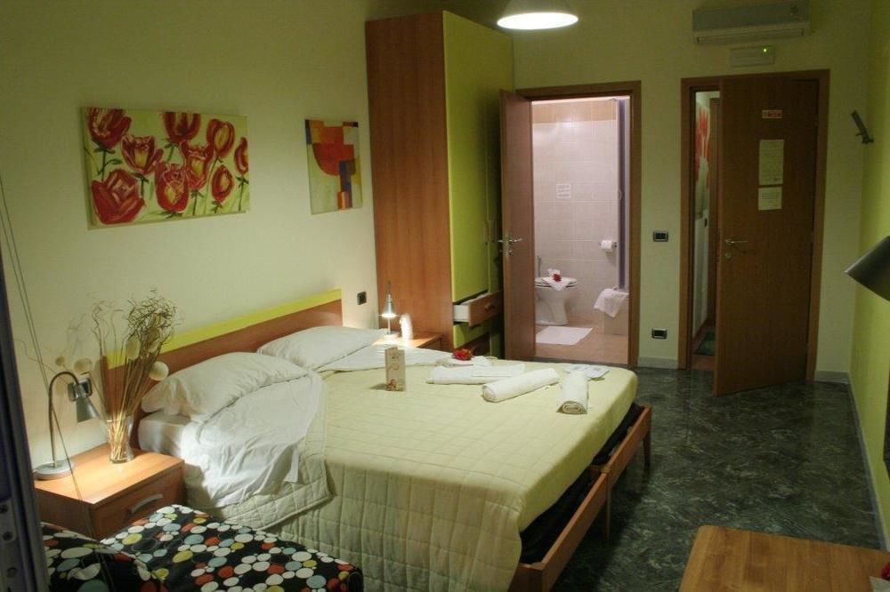 Reale House Rooms Rzym Zewnętrze zdjęcie