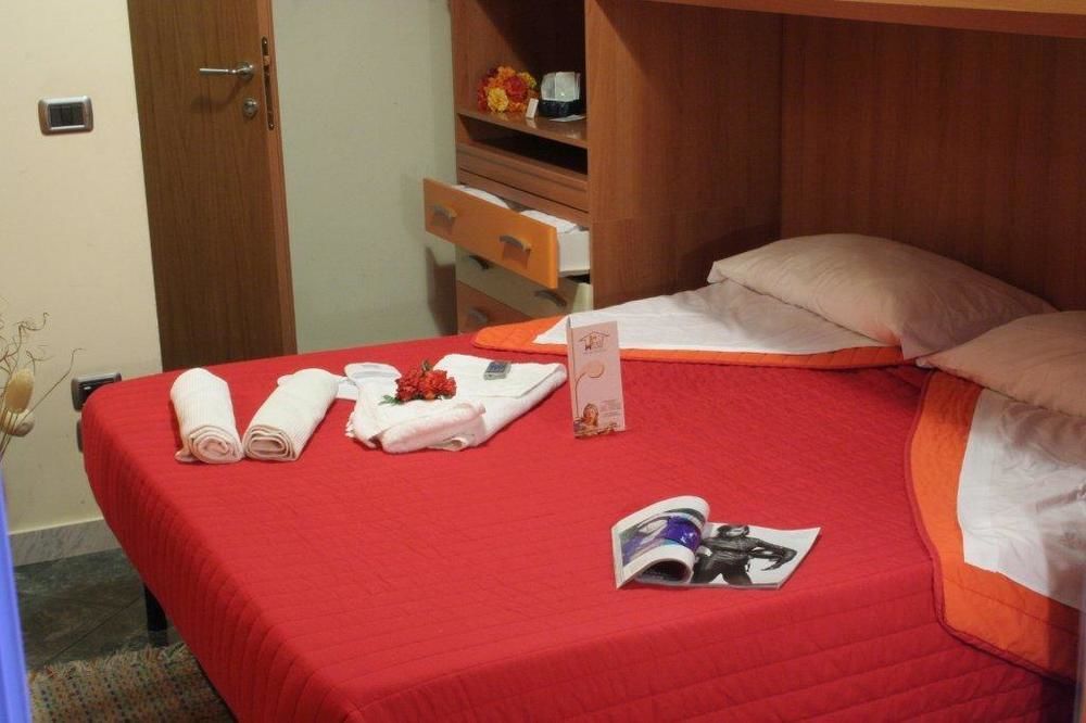 Reale House Rooms Rzym Zewnętrze zdjęcie