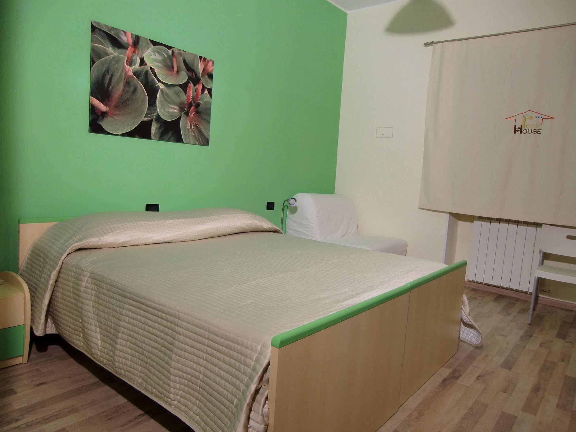 Reale House Rooms Rzym Zewnętrze zdjęcie