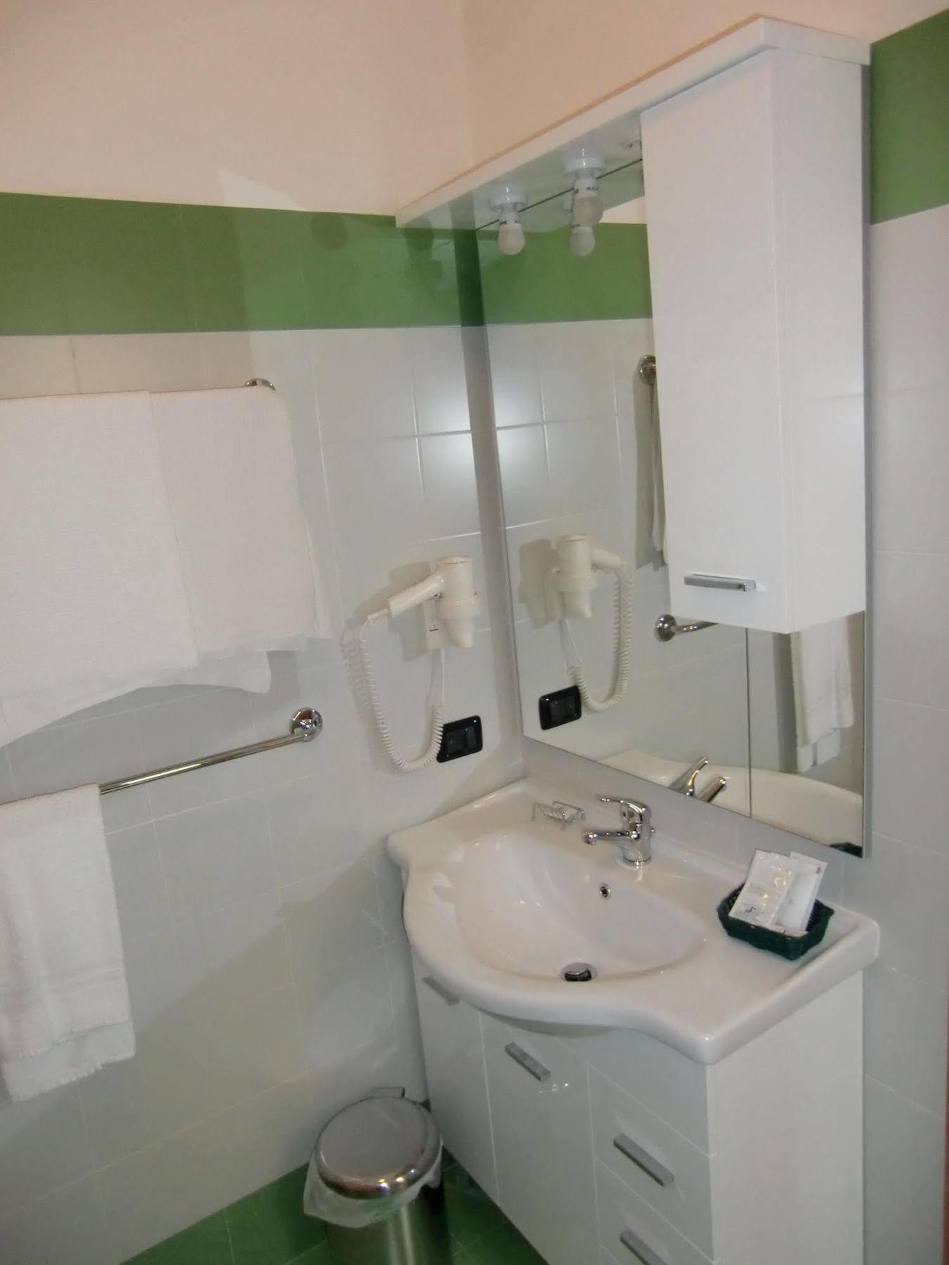 Reale House Rooms Rzym Zewnętrze zdjęcie