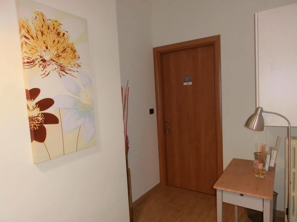 Reale House Rooms Rzym Zewnętrze zdjęcie
