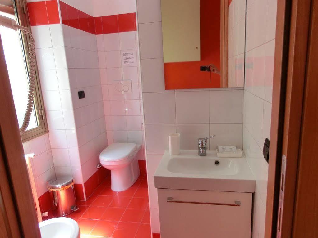 Reale House Rooms Rzym Zewnętrze zdjęcie