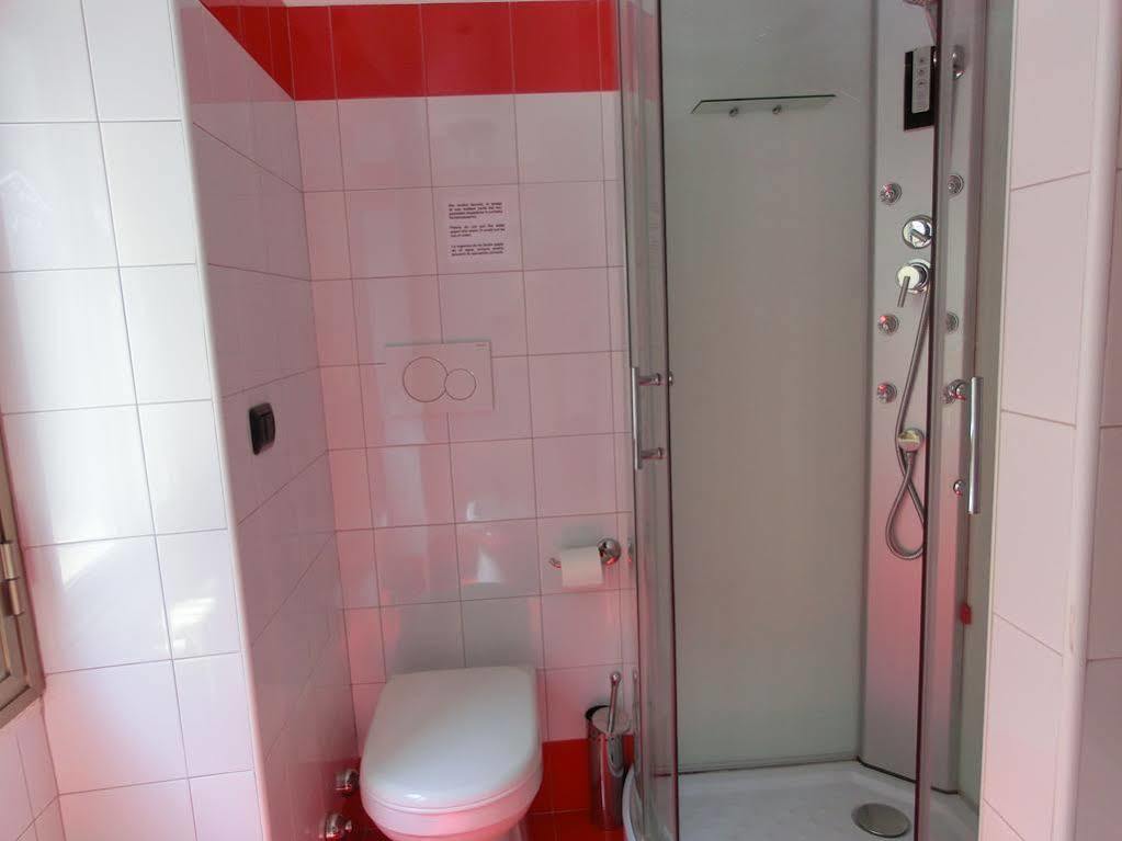 Reale House Rooms Rzym Zewnętrze zdjęcie